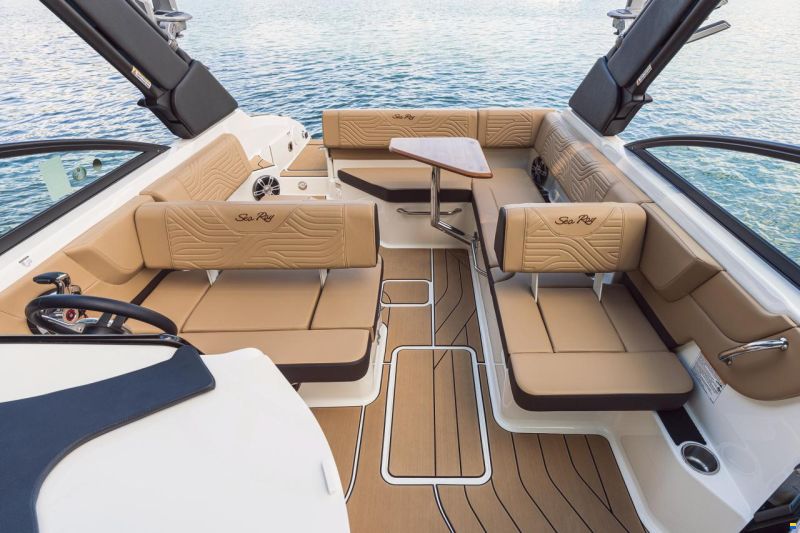Sea Ray SDX250E SURF & Trailer