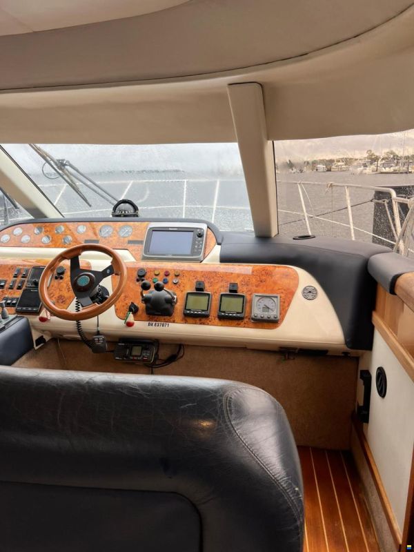 Sealine T51