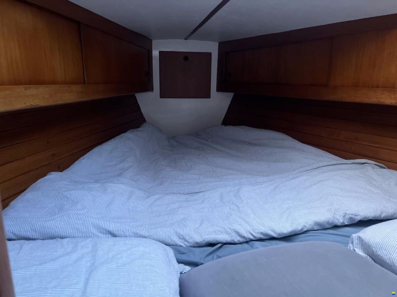 Helmsman Barracuda 35