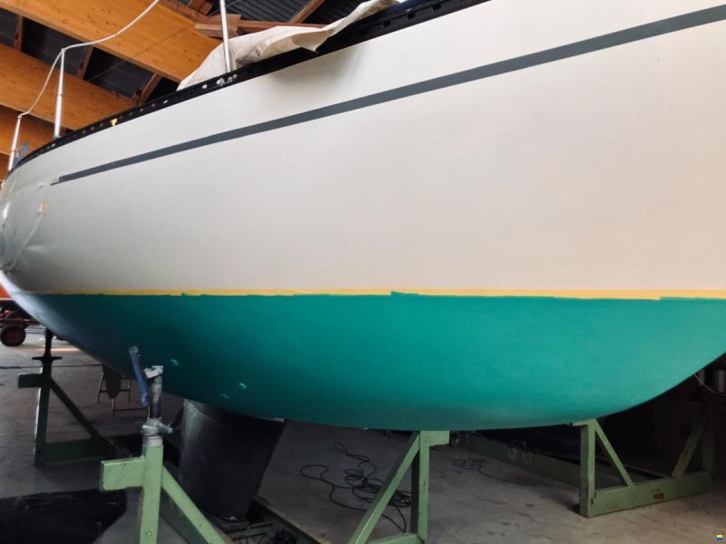 Helmsman Barracuda 35