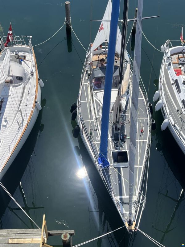 Helmsman Barracuda 35