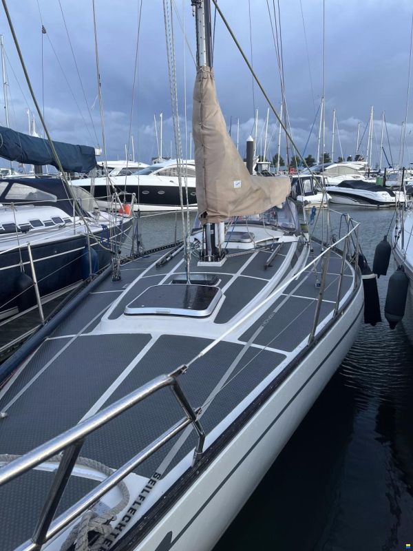 Helmsman Barracuda 35