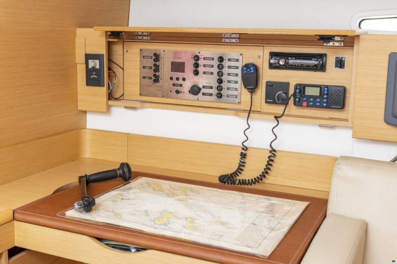 Beneteau First 45