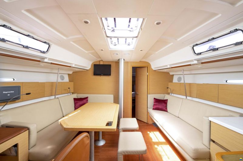 Beneteau First 45