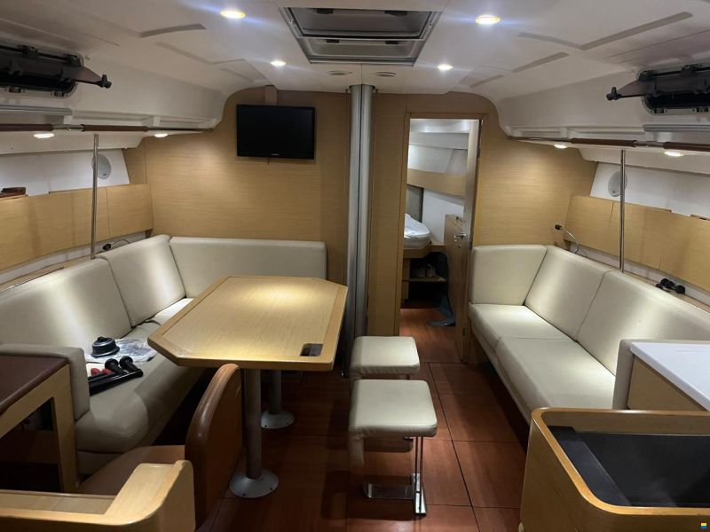 Beneteau First 45