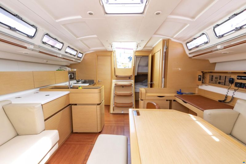 Beneteau First 45