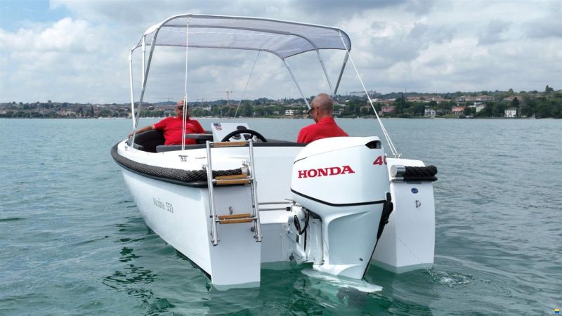 Maxima 550