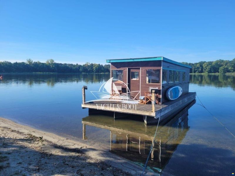 Treibgut GBR Hausboot 10.6