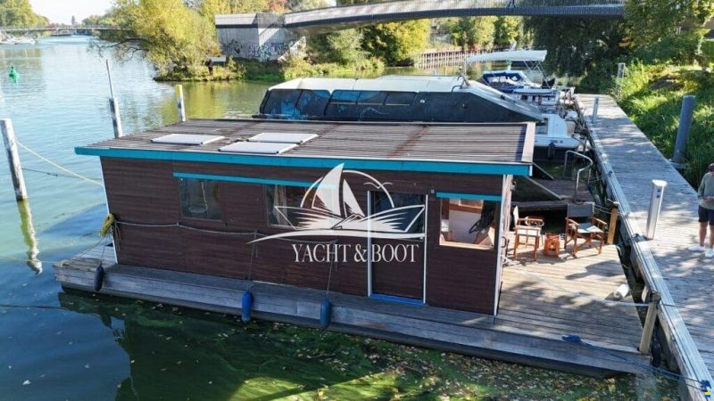 Treibgut GBR Hausboot 10.6
