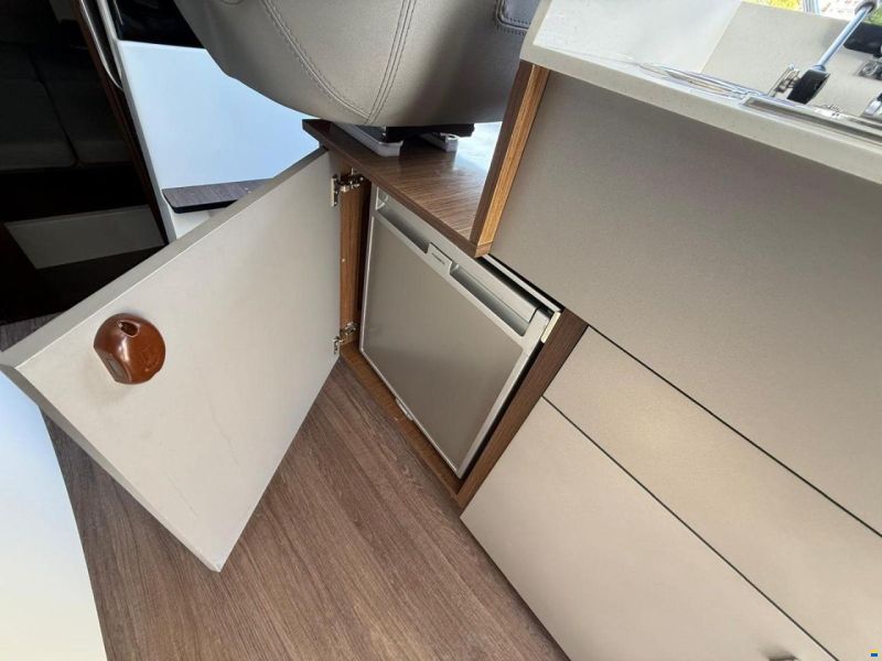 Beneteau Antares 9