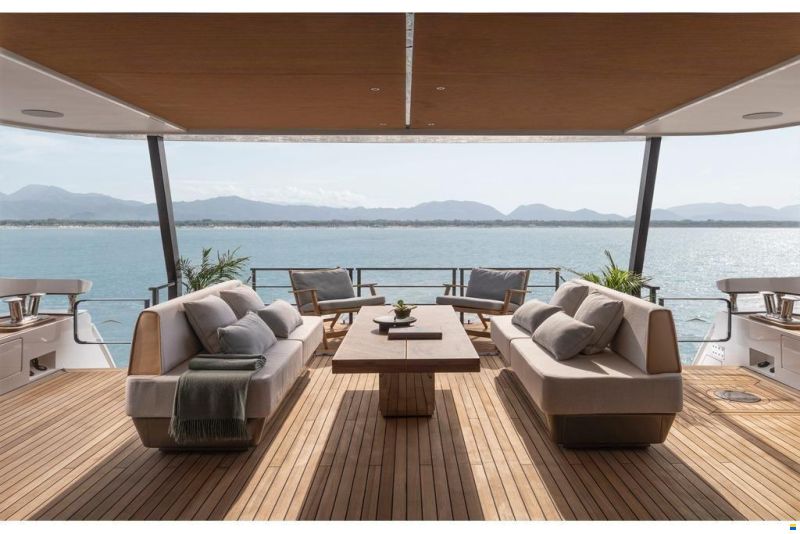 Azimut Grande 30M