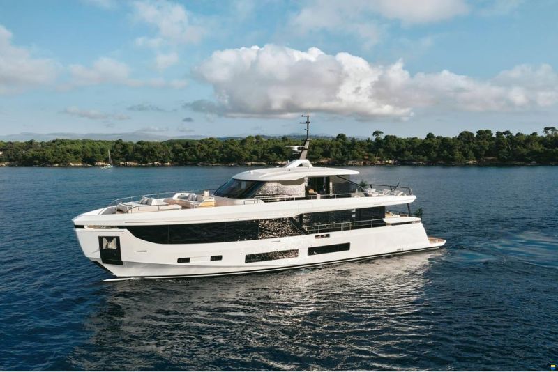 Azimut Grande 30M