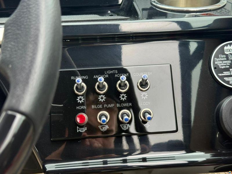 Sea Ray 210 spx