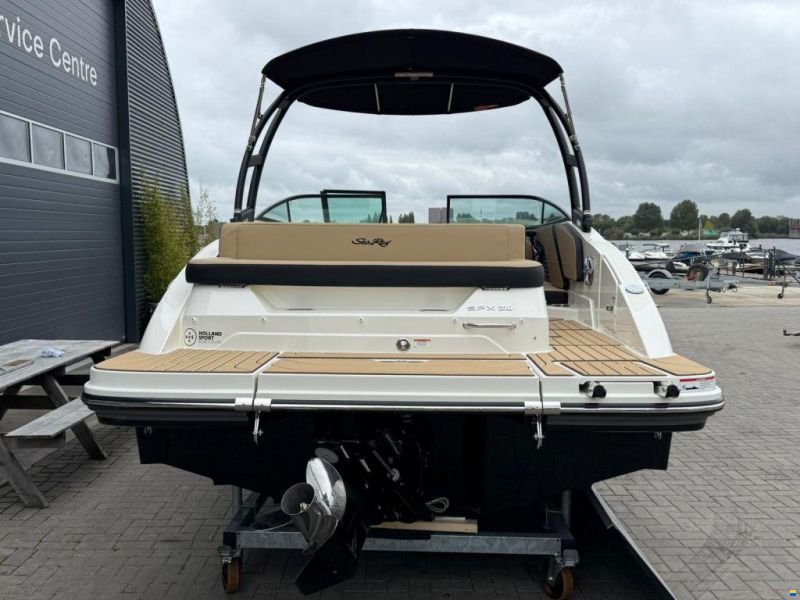 Sea Ray 210 spx