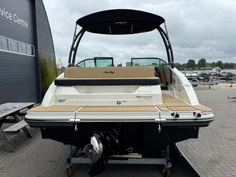 Sea Ray 210 spx