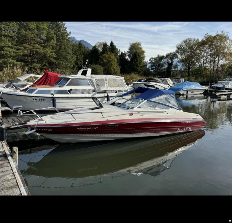 Maxum 2400 SCR