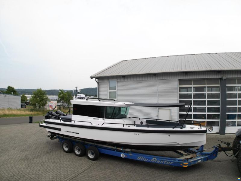 Axopar 28 Cabin