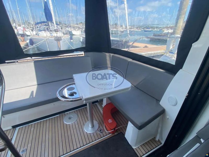 Beneteau Antares 11 Flybridge