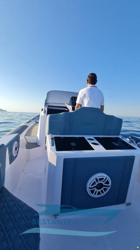 Ranieri Cayman 28 Executive