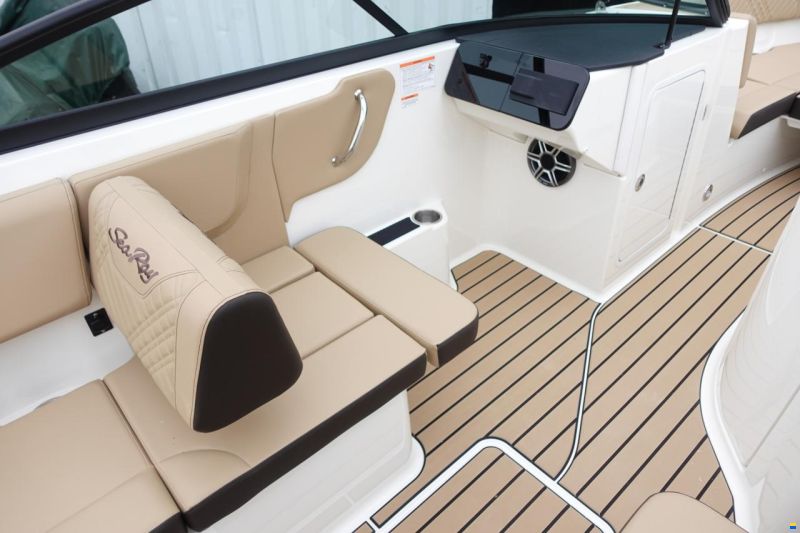 Sea Ray SDX 270 SURF EU & Trailer