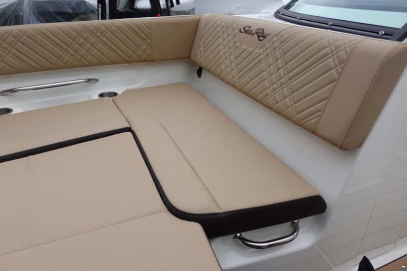 Sea Ray SDX 270 SURF EU & Trailer