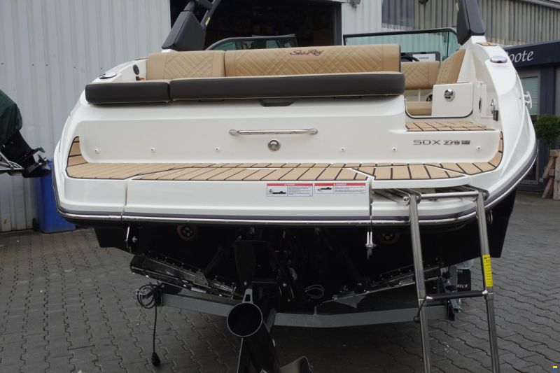 Sea Ray SDX 270 SURF EU & Trailer
