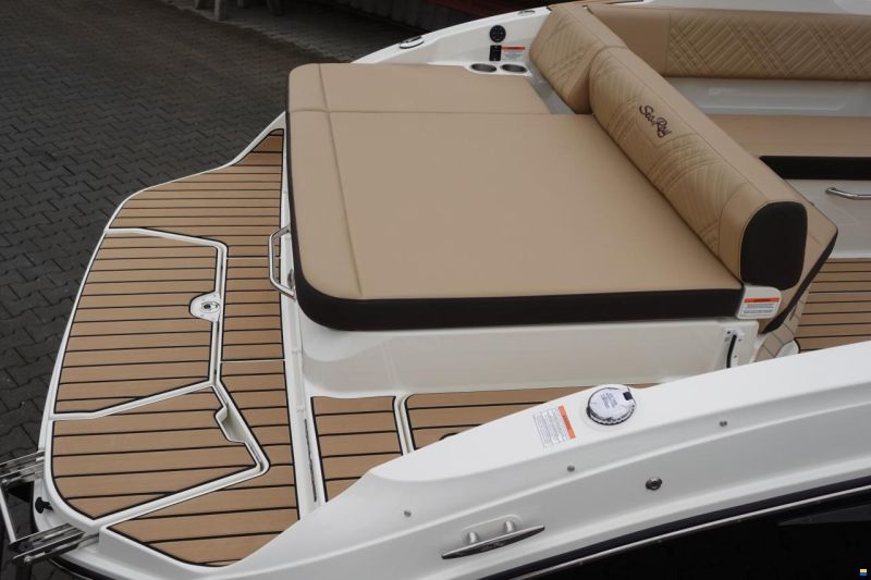 Sea Ray SDX 270 SURF EU & Trailer