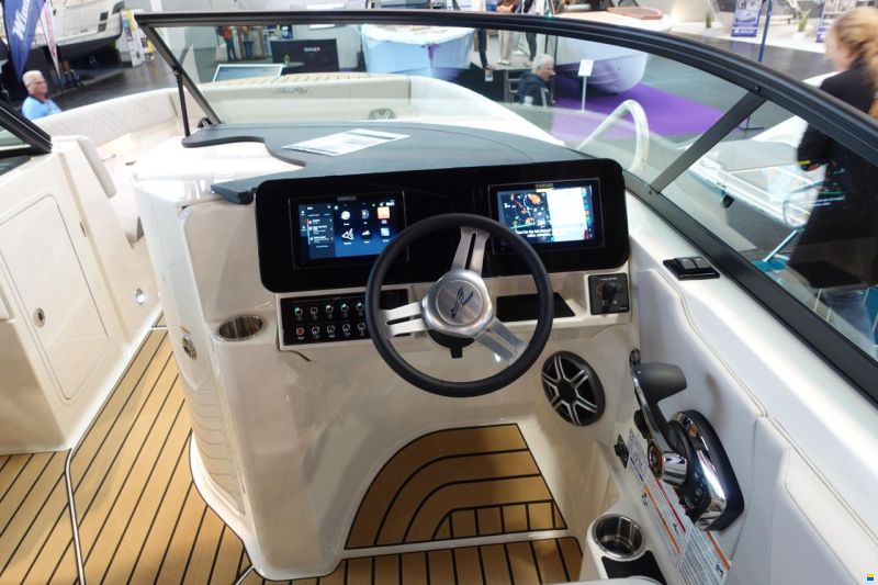 Sea Ray SDX 270 SURF EU & Trailer