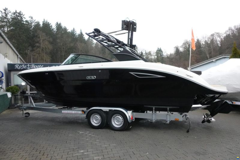 Sea Ray SDX 270 SURF EU & Trailer