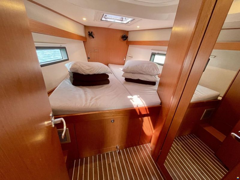 Bavaria Cruiser C42