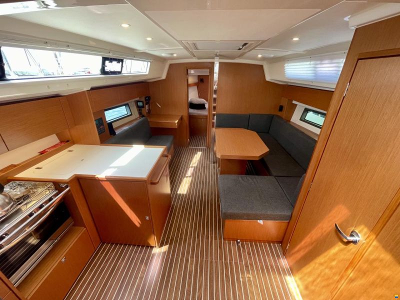 Bavaria Cruiser C42