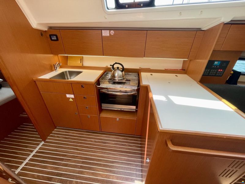 Bavaria Cruiser C42