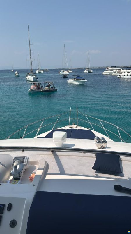 Majesty Yachts Majesty 44