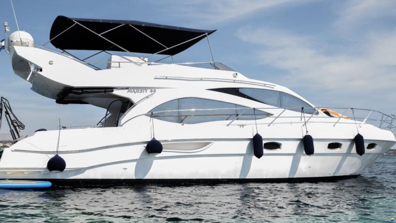 Majesty Yachts Majesty 44