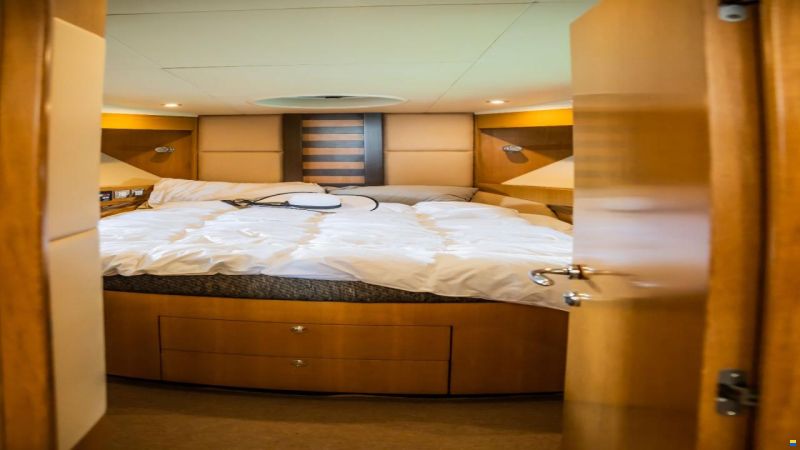 Majesty Yachts Majesty 44
