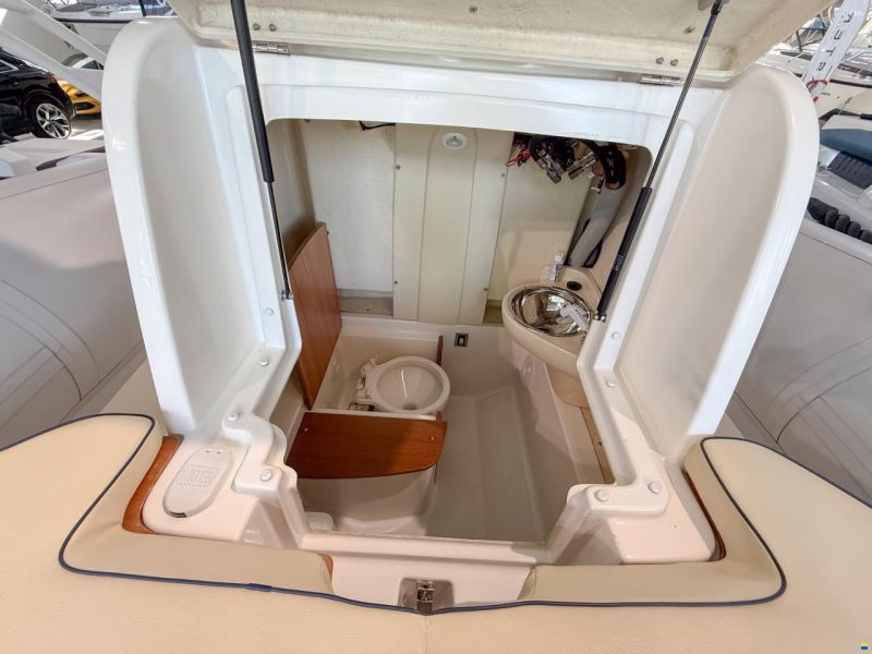 Marlin (IT) 23' FB Top