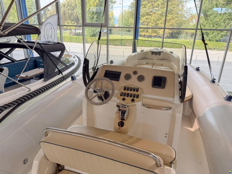 Marlin (IT) 23' FB Top