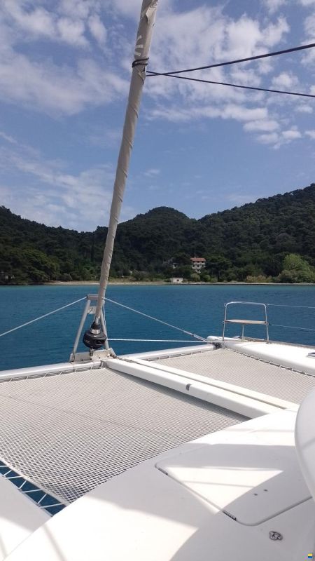 Lagoon 410