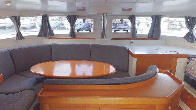 Lagoon 410