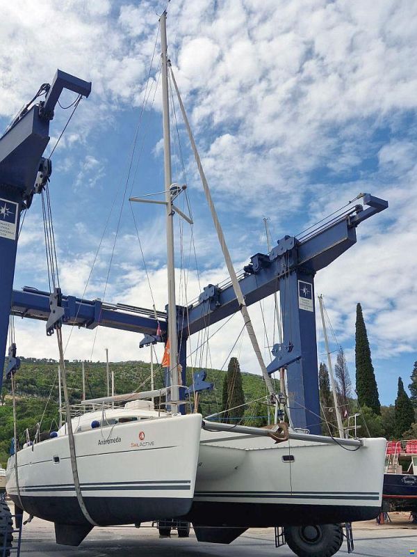 Lagoon 410