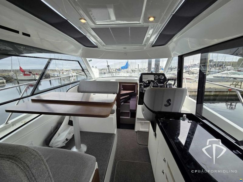 Beneteau Antares 9