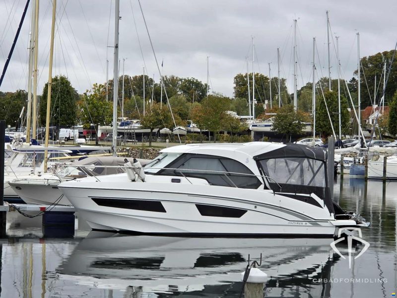 Beneteau Antares 9