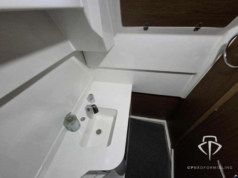 Beneteau Antares 9
