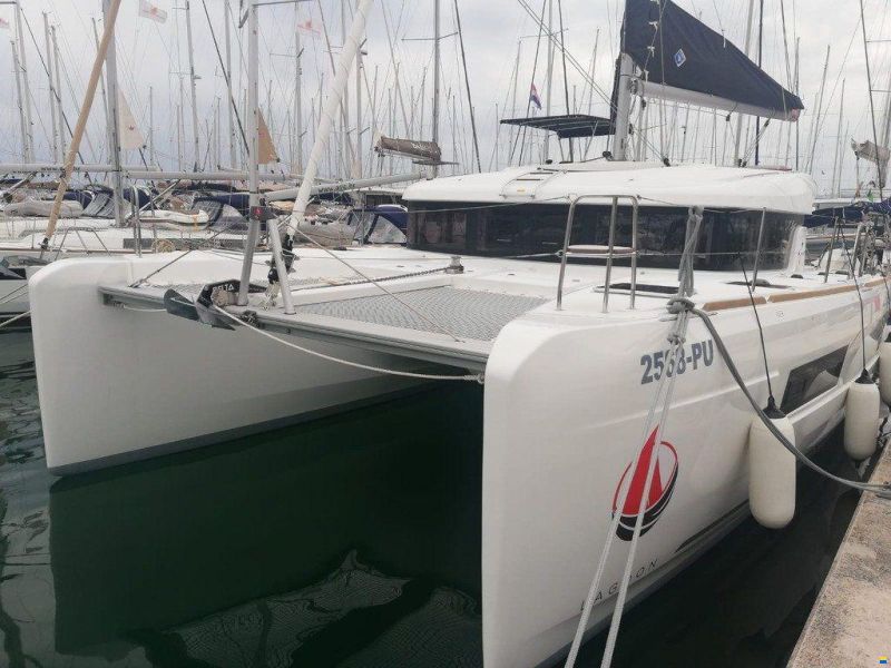 Groupe Beneteau Lagoon 40