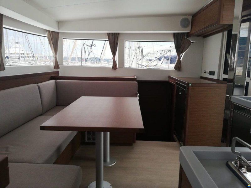 Groupe Beneteau Lagoon 40