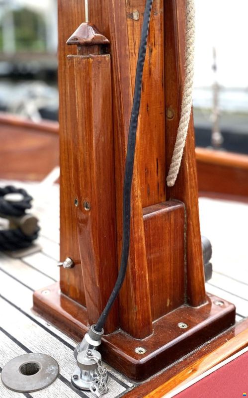 Scherpel Kajuitsloep Teak/ Mahonie