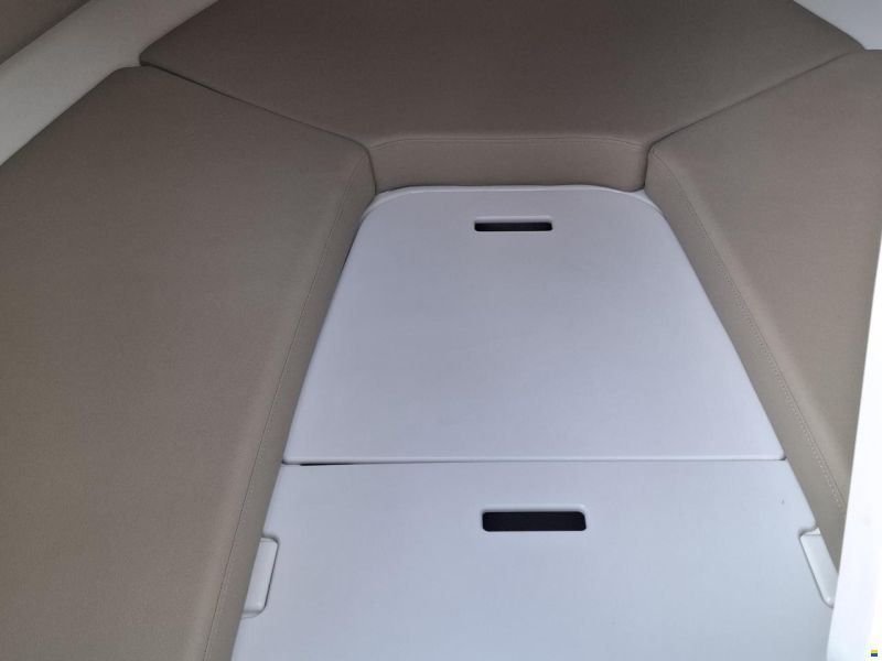 Sea Ray Sunsport 230 SSE