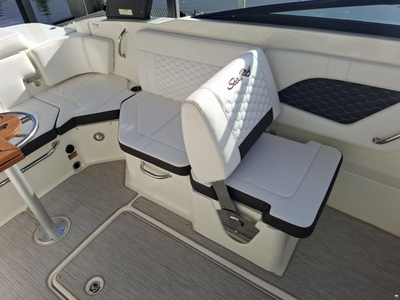 Sea Ray Sunsport 230 SSE