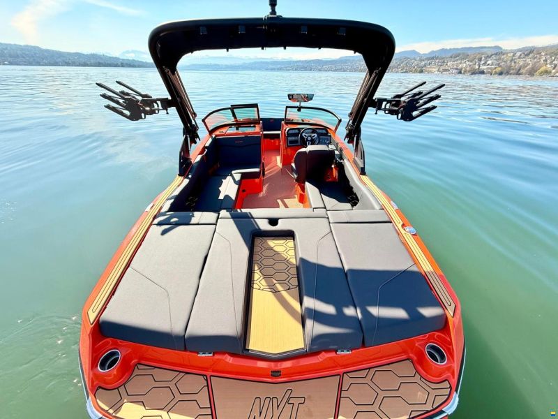 MasterCraft NXT20 Wakeboard & Wakesurf