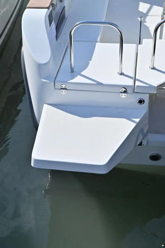 Ocqueteau Ostrea 710 timonera